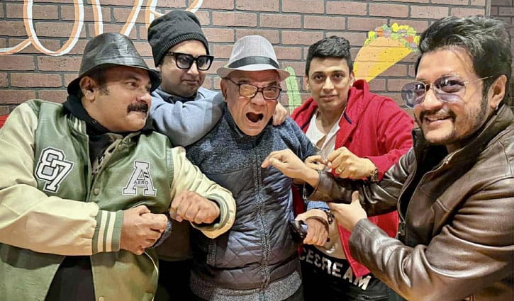 চার নায়কের খপ্পরে খলনায়ক আহমেদ শরীফ!