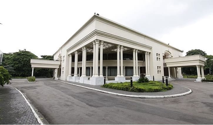 প্রধান উপদেষ্টার সঙ্গে এনসিপির বৈঠক চলছে