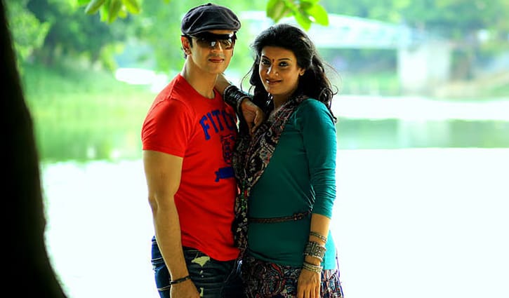 সত্যি কী নোবেল-মৌয়ের প্রেম ছিল?