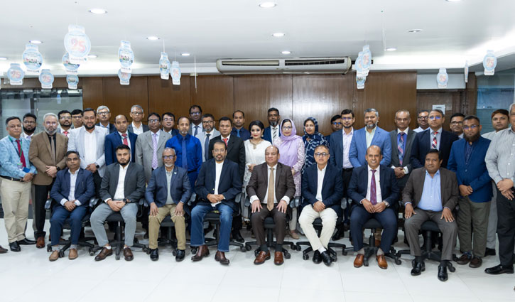 প্রিমিয়ার ব্যাংকে ‘ইন্টিগ্রিটি ও এথিকস প্র্যাকটিস ইন ব্যাংকিং’ বিষয়ক কর্মশালা অনুষ্ঠিত