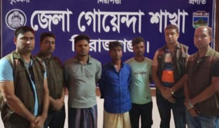 প্রতিপক্ষকে ফাঁসাতে ছক, ছেলেকে খুনির কাছে বিক্রি করেন মা