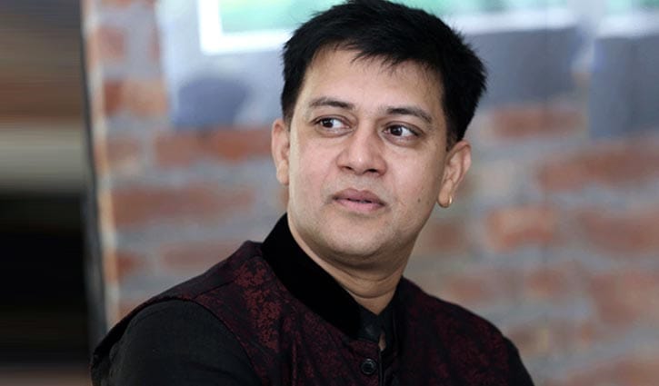 নীরবতার দেয়াল ভেঙে দেখা দিলেন শাকিল খান