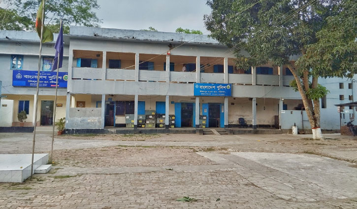 বরিশালে বাসচাপায় স্কুলছাত্র নিহত