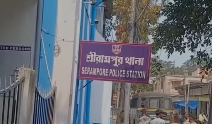 প্রেমিকার দেখা পেতে বোমা ছুঁড়ে গ্রেপ্তার প্রেমিক