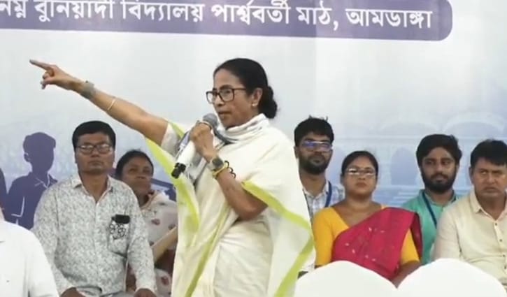 ভোটের দিন কেন্দ্রীয় বাহিনী মোতায়েনে ক্ষোভ মমতার
