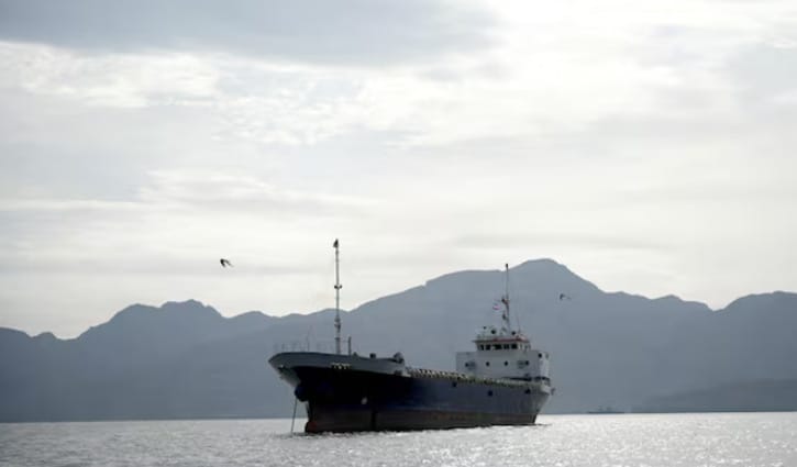 হরমুজ প্রণালির ওমানি অংশ দিয়ে জাহাজ যাতায়াতের প্রস্তাব ইরানের