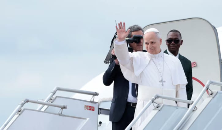 বিশ্ব মুষ্টিমেয় স্বৈরশাসকের মাধ্যমে বিধ্বস্ত হচ্ছে: পোপ