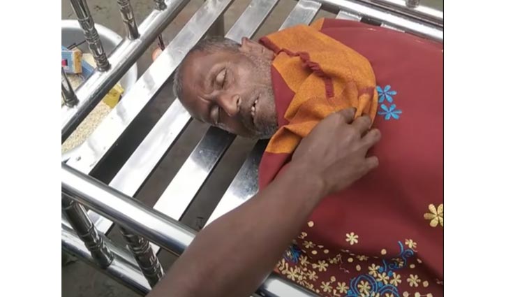 ধান তলিয়ে যেতে দেখে জমিতেই ঢলে পড়ে কৃষকের মৃত্যু
