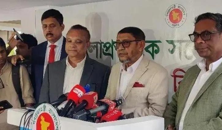 হামের টিকা পেয়েছে ৮১ শতাংশ শিশু, বাকিদের দ্রুত আওতায় আনার তাগিদ স্বাস্থ্যমন্ত্রীর