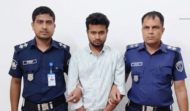 মা-বাবার ভালোবাসা পেতে ৬৬ লাখ টাকা কবিরাজকে তুলে দেয় মেয়ে 