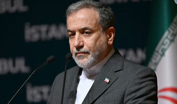 পাকিস্তান ছেড়েছেন ইরানের পররাষ্ট্রমন্ত্রী