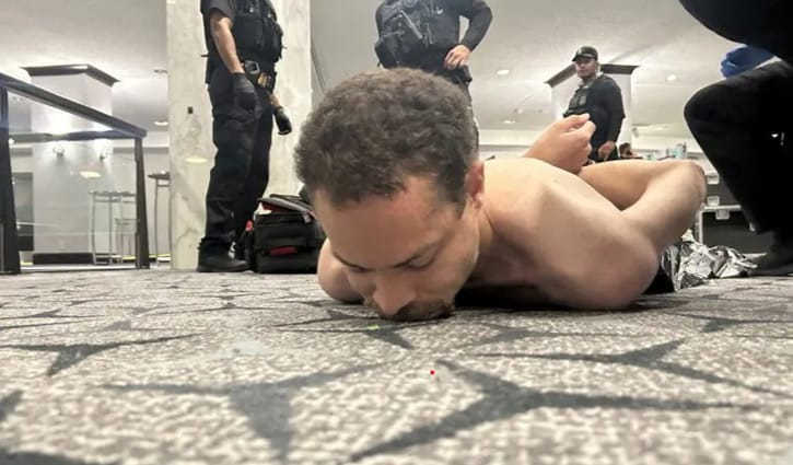 ট্রাম্পের ওপর হামলাকারী পেশায় শিক্ষক ছিলেন