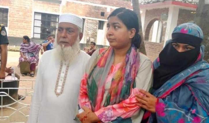 জামিনে মুক্ত ৭ মার্চের ভাষণ বাজানো ইমি