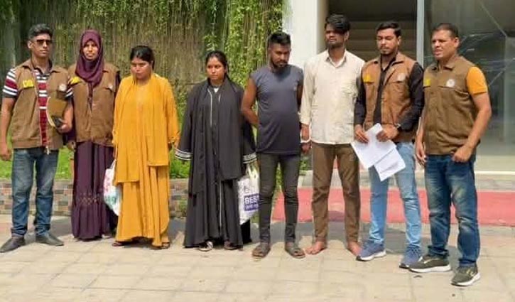 নরসিংদীতে হানি ট্র্যাপ চক্রের ৪ সদস্য গ্রেপ্তার