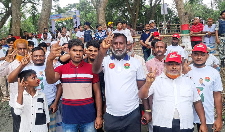 ২২ বছর পর চাঁদপুরে তারেক রহমান, জনতার ঢল