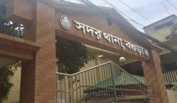 বান্ধবীকে ধর্ষণের অভিযোগে ৩ যুবক গ্রেপ্তার