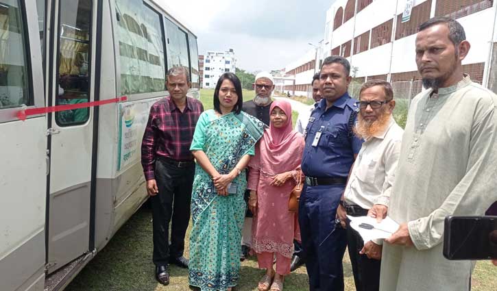 ডাসারে ভ্রাম্যমাণ বাসে বেকারদের কম্পিউটার প্রশিক্ষণ শুরু