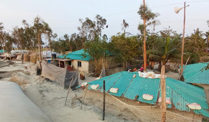 ৩৫ বছর পরও ঝুঁকিতে কক্সবাজার উপকূল 