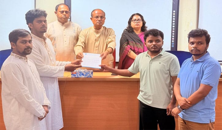 ঢাবিতে হামলা: জড়িতদের বহিষ্কার ও সনদ বাতিলের দাবি ডুজার