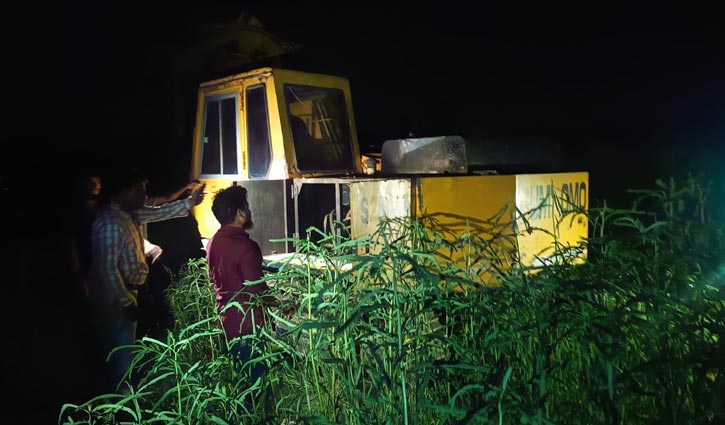 কৃষি জমির মাটি কাটা বন্ধে রাতে ভ্রাম্যমাণ আদালতের অভিযান