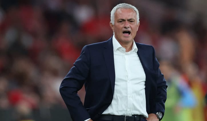 মোরিনহো কি ফের রিয়ালে? অভিজ্ঞতার টান, নাকি পিছিয়ে পড়ার ঝুঁকি!