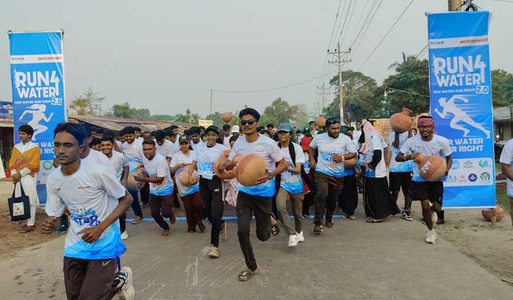 সাতক্ষীরায় সুপেয় পানির সংকট তুলে ধরতে ম্যারাথন দৌড় 