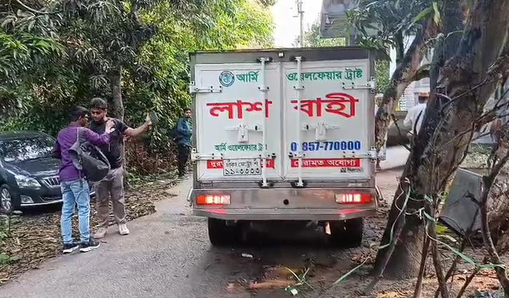 কারিনা কায়সারের দাফন সম্পন্ন