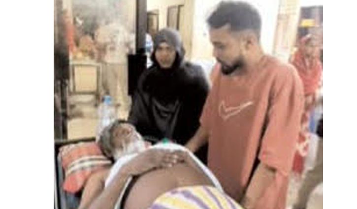 পার্সেলের প্যাকেট খুলতেই বিস্ফোরণ, ভ্যানচালক আহত