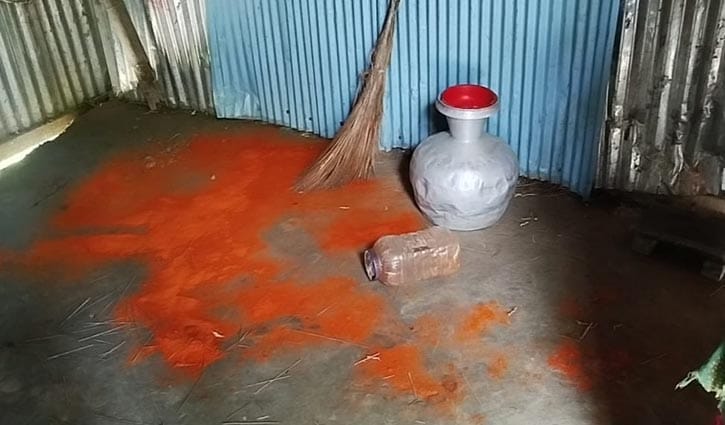 ভিক্ষুককে বিবস্ত্র করে শরীরে মরিচের গুঁড়া ছিটিয়ে নির্যাতনের অভিযোগ 