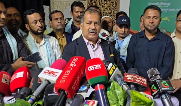 গণমাধ্যম স্বাধীনভাবে কাজ করলে সমাজ ও রাজনীতি জবাবদিহিতার মধ্যে থাকবে