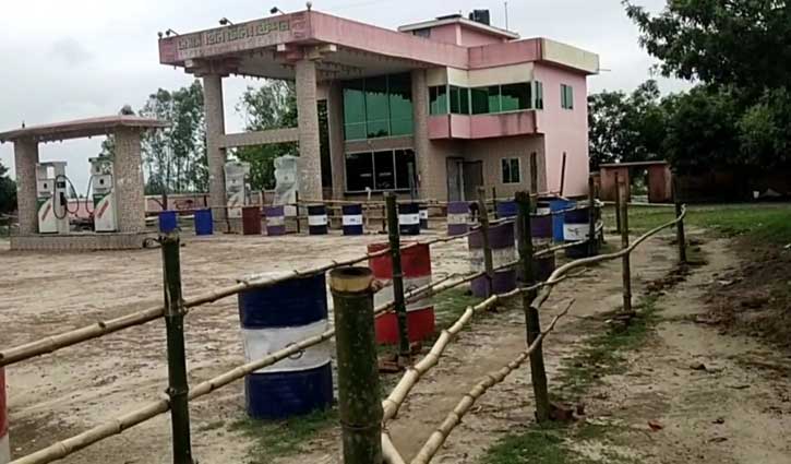 হিলিতে ফুয়েল কার্ডে স্বস্তিতে তেল মিলছে