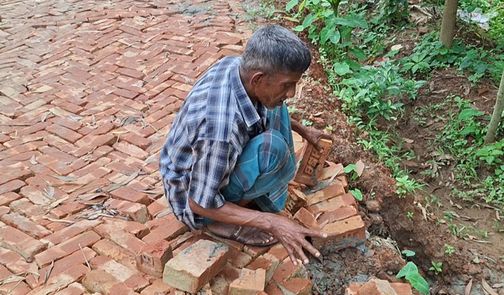 ৪১ লাখ টাকার রাস্তা, ২১ দিনেই বেহাল দশা