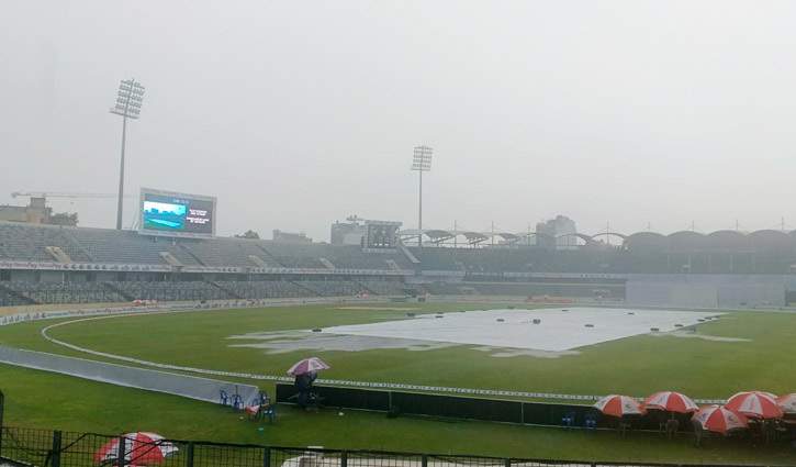 মুমিনুল-শান্তর ব্যাটে শতরান পেরিয়ে বাংলাদেশ