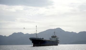 হরমুজ প্রণালির ওমানি অংশ দিয়ে জাহাজ যাতায়াতের প্রস্তাব ইরানের