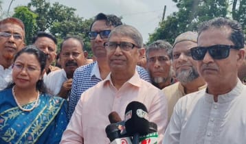 সরকার শূন্য হাতে শুরু করেছে: আযম খান