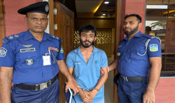 বিশ্ববিদ্যালয়ে ঢুকে গোপন ক্যামেরায় ছাত্রীদের ছবি ধারণ, বাকৃবিতে তোলপাড়