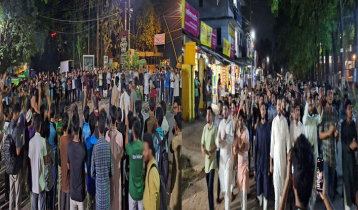 চবিতে ছাত্রদল-শিবিরের পাল্টাপাল্টি বিক্ষোভ
