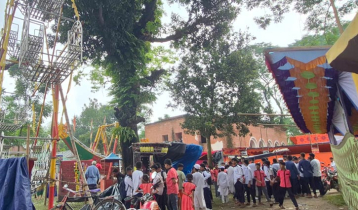 সত্যজিৎ রায়ের পৈতৃক ভিটায় চলছে ২০০ বছরের মেলা