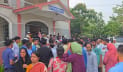 নারায়ণগঞ্জে ভুল প্রশ্নপত্র সরবরাহ, বিক্ষোভের মুখে সময় বাড়িয়ে পুনরায় পরীক্ষা গ্রহণ