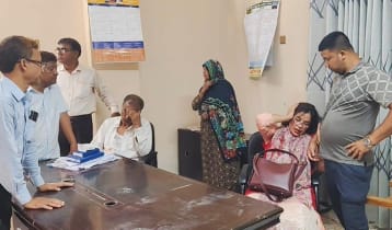 বিএনপি নেতাকে ‌‘থাপ্পড়’, শিক্ষিকাকে ‘জুতাপেটা’