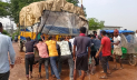 গাজীপুরে রেললাইন থেকে সরানো হলো ট্রাক, ট্রেন চলাচল শুরু 