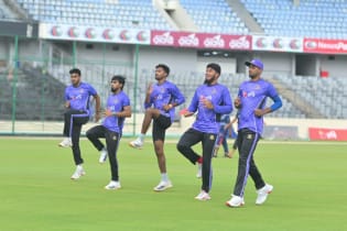 বৃষ্টির শঙ্কা নিয়ে সিরিজের ফয়সালার অপেক্ষা