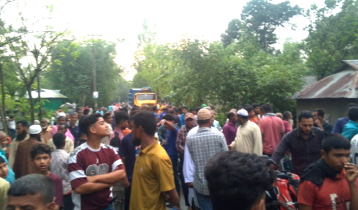 আদিতমারীতে কাভার্ডভ্যান চাপায় শ্রমিক নিহত