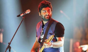 ভোট দিলেন সংগীতশিল্পী অরিজিৎ