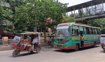 বাসভাড়া বাড়াতে মালিকরা অপেক্ষায়, মানছেন না চালকরা