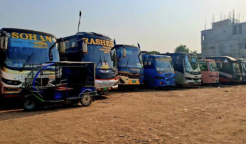 ‘গাড়ি চললে পেট চলে, না চললে বন্ধ’