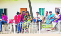 প্রদীপের নিচে অন্ধকার: অভাব-অনটনে চলচ্চিত্রের এক্সট্রা শিল্পীরা
