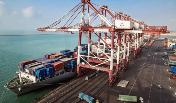 ইরানের দায়ের বন্দরে বেশ কয়েকটি বাণিজ্যিক জাহাজে আগুন
