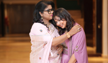 বাবার জন্য আক্ষেপ থাকলেও মায়ের হাসিই আমার শান্তি: কোনাল