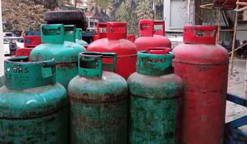 এলপিজি সংকট কাটেনি, ভোগান্তি